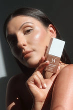 Load image into Gallery viewer, Vani-T Liquid Radiance Highlighter 50ML