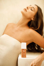 Load image into Gallery viewer, Vani-T Ultra Glow Setting Mist 80ML