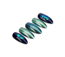 Load image into Gallery viewer, Ardell Nail Addict - Green Glitter Chrome