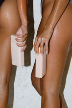 Load image into Gallery viewer, Vani-T Gloss Hair Growth Conditioner 370ML
