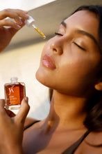 Load image into Gallery viewer, Vani-T Glow+ Self Tan Drops 30ML
