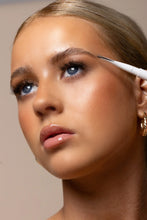 Load image into Gallery viewer, Vani-T Sculpt &amp; Define Brow Pencil Light Brown

